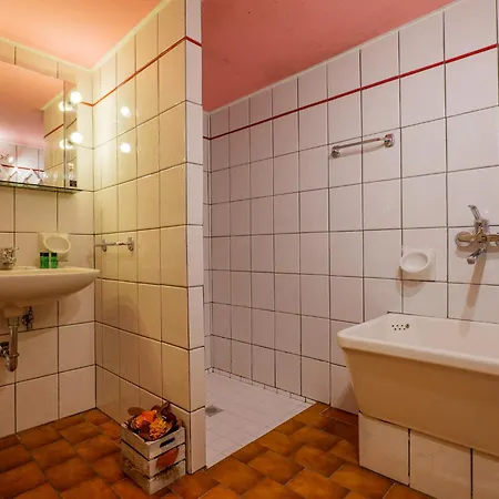 Lägenhet Bellavista A Garten Mit Pool Colico