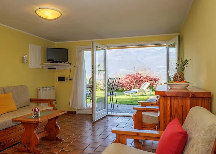 Bellavista A Garten Mit Pool Appartement