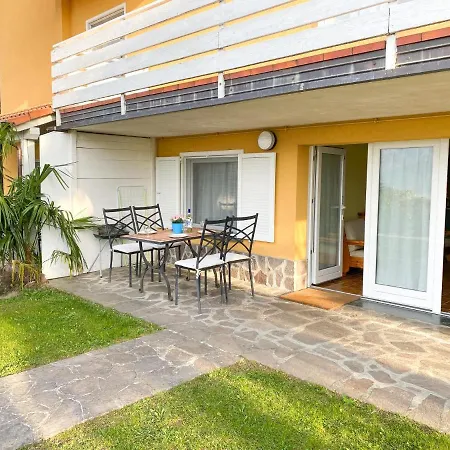 公寓 Bellavista A Garten Mit Pool 科利科