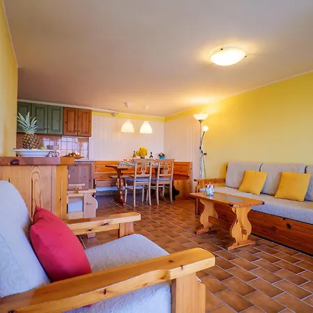 Bellavista A Garten Mit Pool 科利科