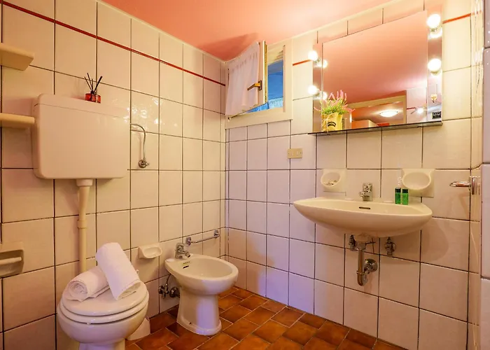 Bellavista A Garten Mit Pool